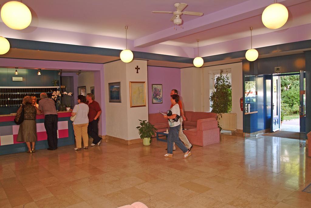 Hotel Istra ราบ ภายนอก รูปภาพ