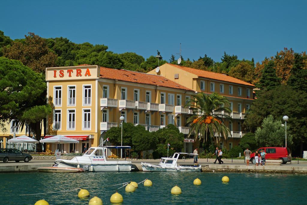 Hotel Istra ราบ ภายนอก รูปภาพ